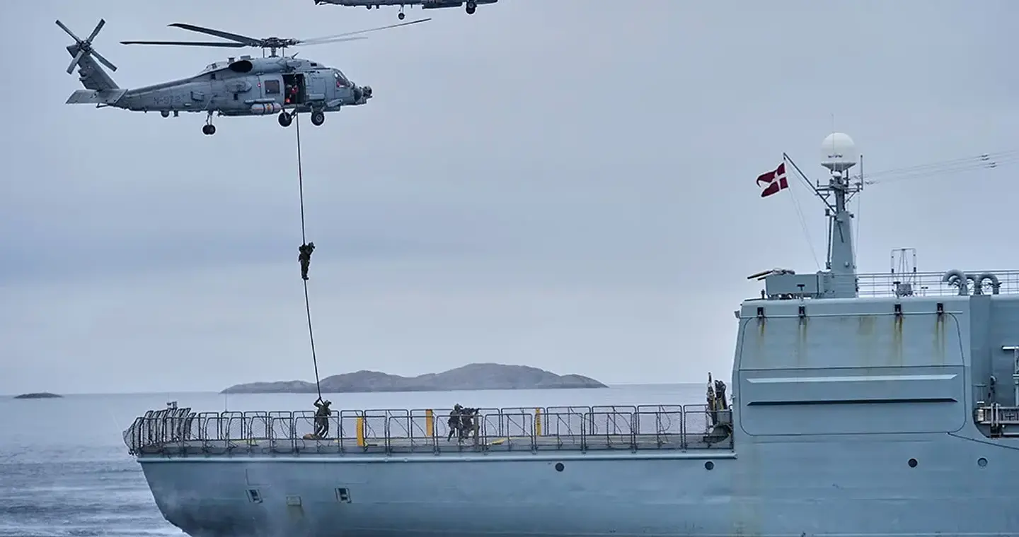 Το «μπιφ» Γριλανδίας - Τραμπ συνεχίζεται με αφορμή ένα πλωτό νοσοκομείο