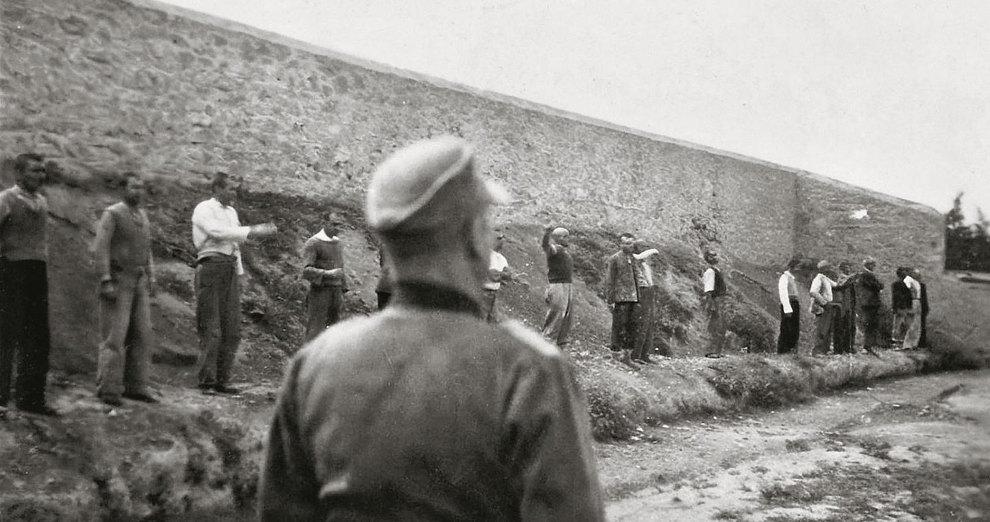 Αφιέρωμα του Guardian στους 200 της Καισαριανής