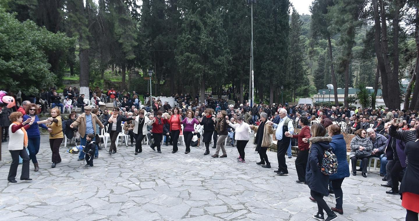 Κούλουμα παντού: Σαρακοστιανά κεράσματα, μουσική και χορός από τον λόφο Φιλοπάππου μέχρι τον Λαγκαδά – Όλες οι εκδηλώσεις