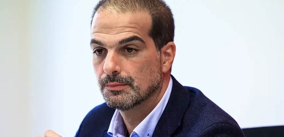 «Θα έπρεπε ήδη να έχει αποπεμφθεί»: Η σφοδρή επίθεση Σακελλαρίδη στον Γεωργιάδη