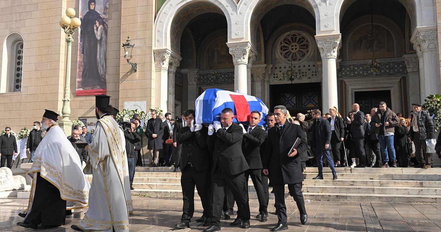 Η Ελλάδα αποχαιρέτησε την Ελένη Γλύκατζη – Αρβελέρ