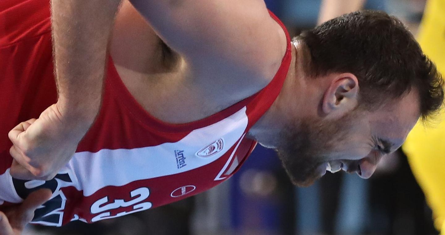 Πλήγμα με Μιλουτίνοφ στον Ολυμπιακό