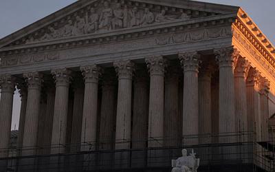 Σεισμός στην οικονομία: Το Ανώτατο Δικαστήριο ακυρώνει τους δασμούς του Ντόναλντ Τραμπ