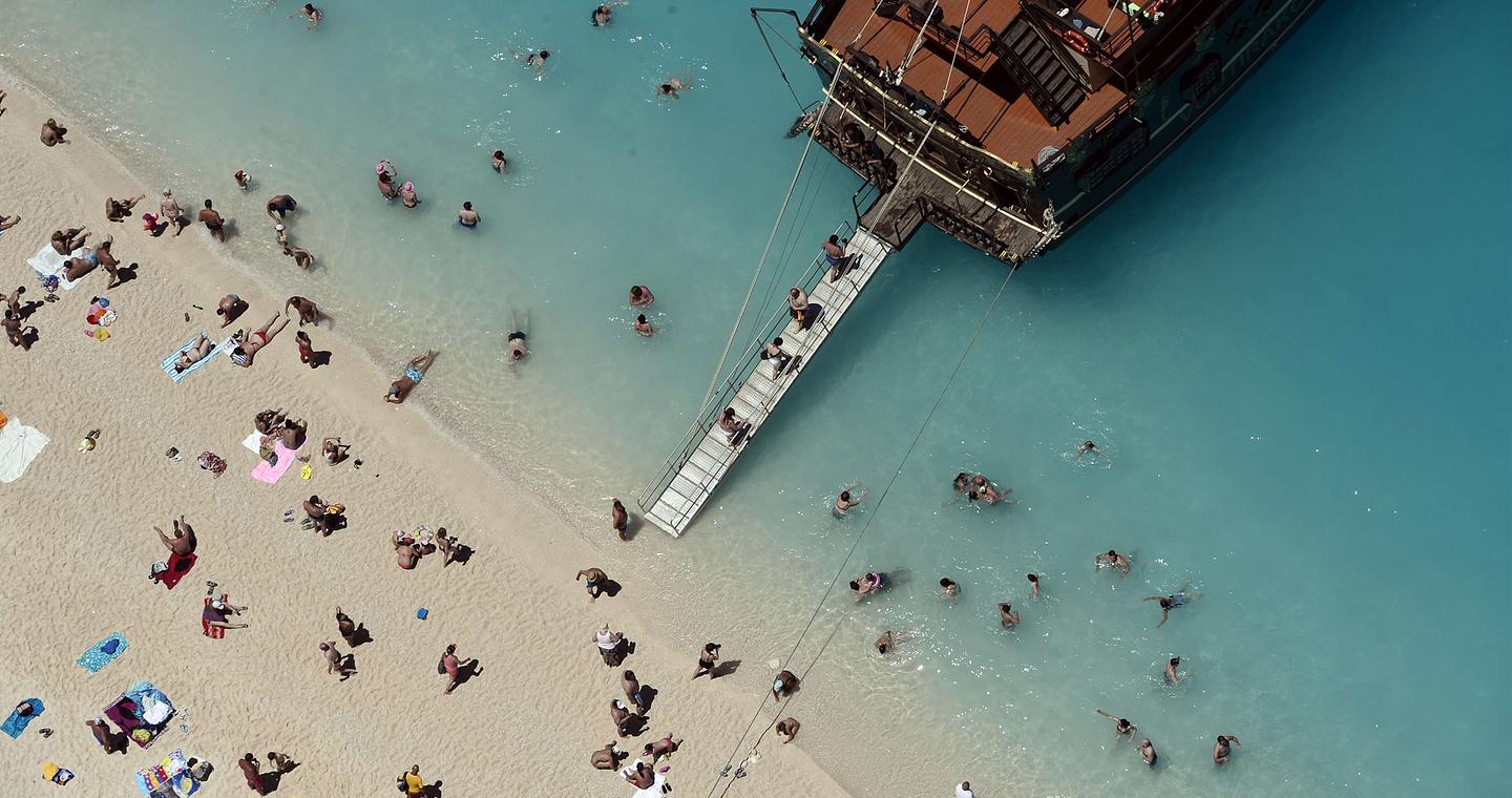 Νέο ρεκόρ τουριστικών εσόδων το 2025, ανήλθαν σε 23,6 δισ. ευρώ