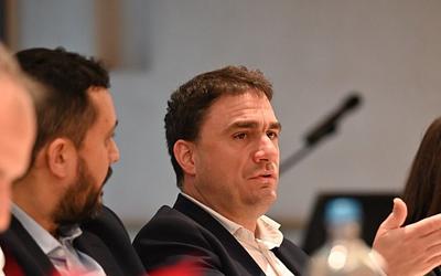 Σκληρή επίθεση ΠΑΣΟΚ για τον γιατρό που παρουσιάστηκε ως ‘τρόπαιο’