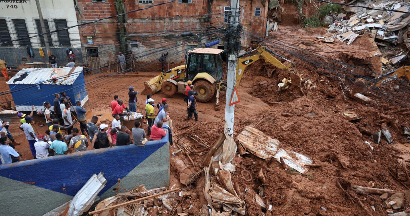 Βραζιλία: 29 νεκροί και πολλοί αγνοούμενοι από κατολισθήσεις – Εικόνες καταστροφής από τόνους λάσπης και ισοπεδωμένα κτίρια