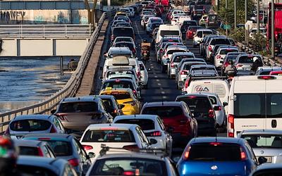 Ακινητοποιημένη η Αττική: Όλα τα σημεία που βουλιάζουν στο μποτιλιάρισμα