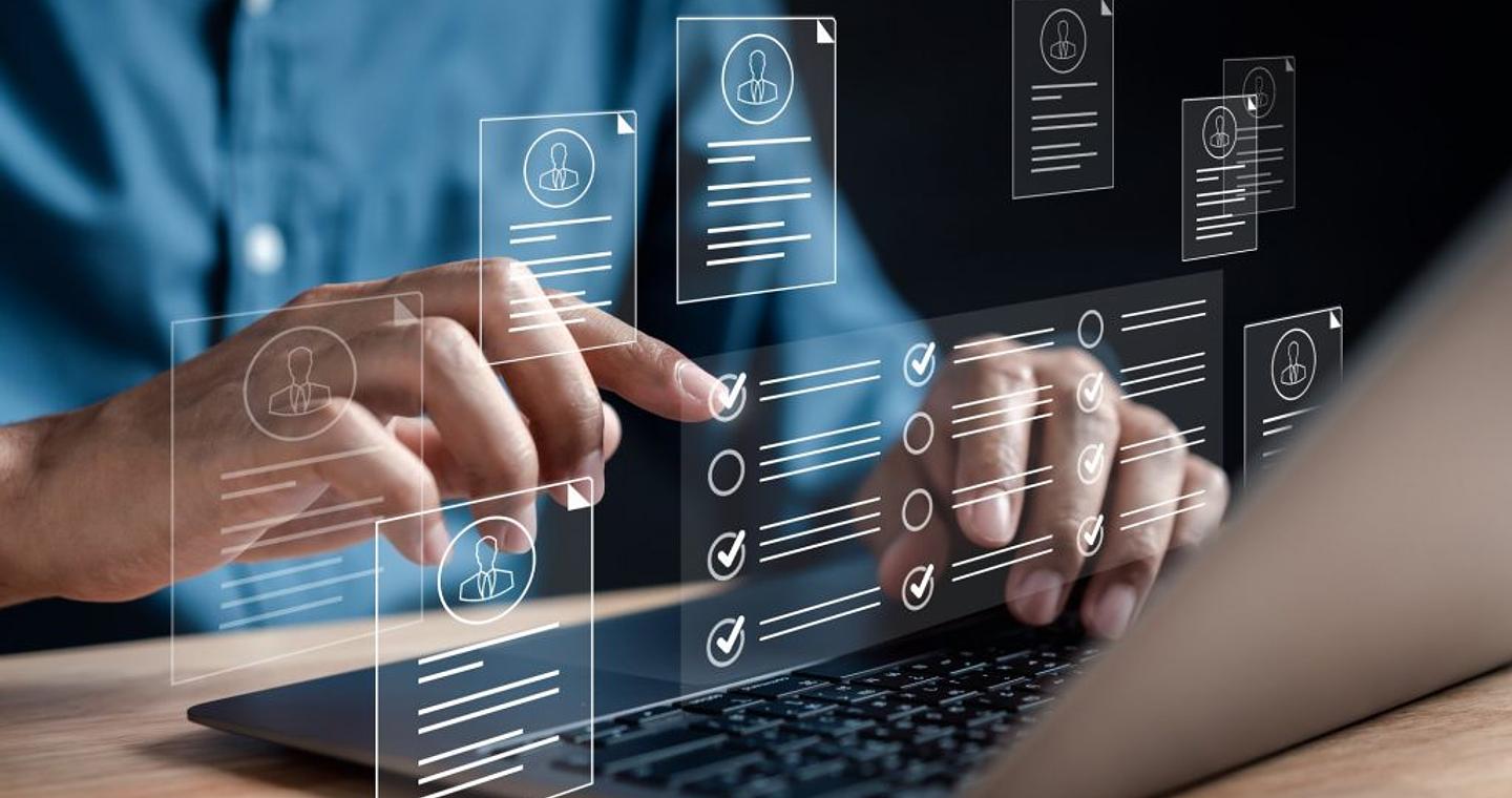 Θέσεις εργασίας: Οι τομείς με τη μεγαλύτερη «δίψα» για προσωπικό στην ΕΕ – Πού είναι ευκολότερο να βρείτε δουλειά