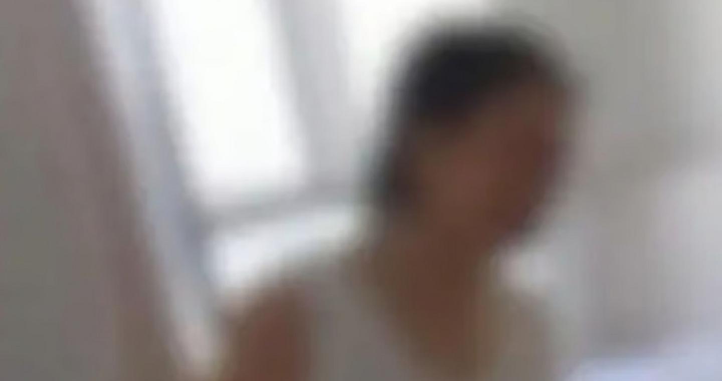 Απίστευτη διάσωση γυναίκας στην Κίνα: Παγιδεύτηκε σε δωμάτιο για 30 ώρες, σώθηκε χάρη σε μήνυμα που έγραψε με το αίμα της σε μαξιλάρι