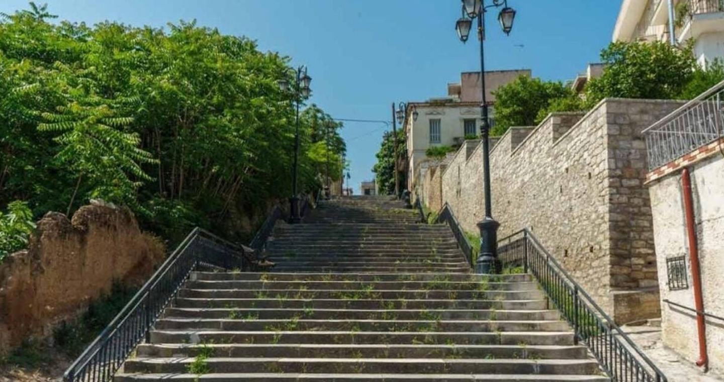 Αίγιο: Προσπάθησαν να λιντσάρουν τον 46χρονο που πυροβόλησε τους ανήλικους - «Γιατί τα παιδιά ρε;»