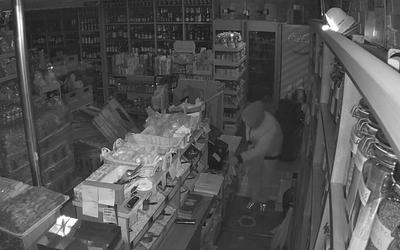 Θεσσαλονίκη: Η απίστευτη κρυψώνα διαρρήκτη που κινητοποίησε την αστυνομία στις Συκιές