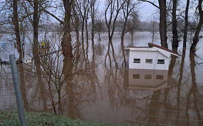 Βουλιάζει ο Έβρος: Σπασμένα αναχώματα και χιλιάδες στρέμματα κάτω από το νερό
