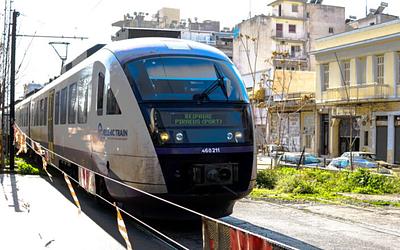 Χειρόφρενο στους σιδηροδρόμους: Καμία αμαξοστοιχία στις ράγες για τα Τέμπη