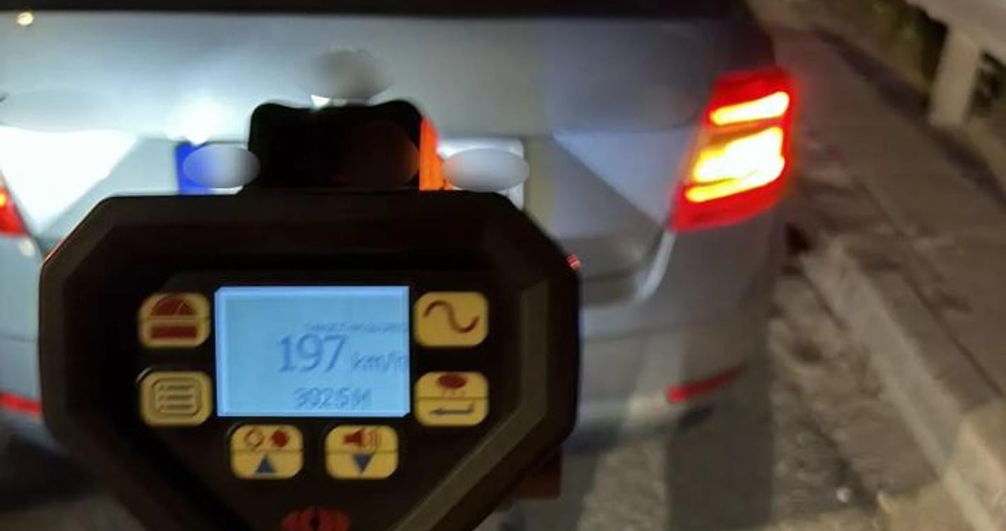 Κηφισιά: Συνελήφθη 22χρονος που έτρεχε με 197 χλμ/ώρα – Δεν είχε δίπλωμα οδήγησης