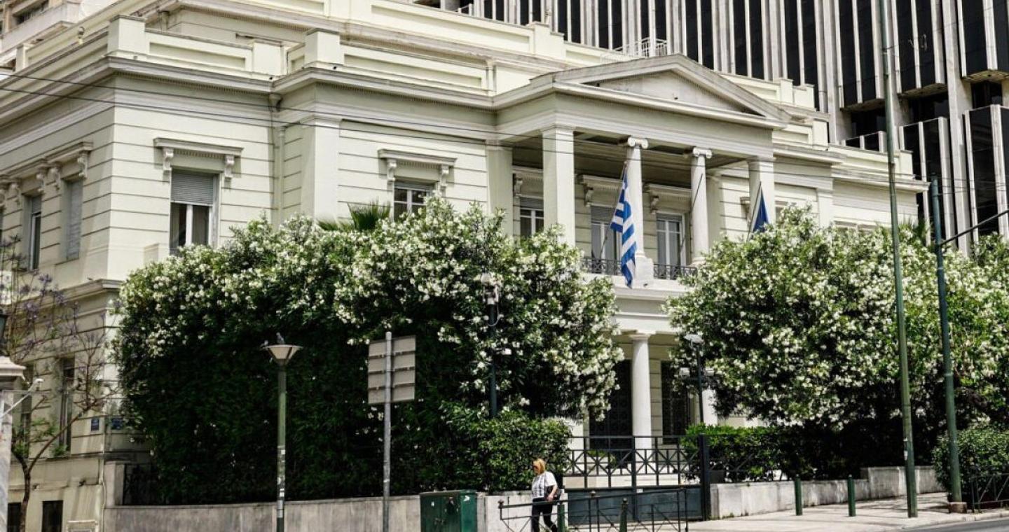 Το ΥΠΕΞ ενεργοποιεί τηλέφωνα έκτακτης ανάγκης πρεσβειών και προξενικών αρχών στο Ιράν και στη Μέση Ανατολή