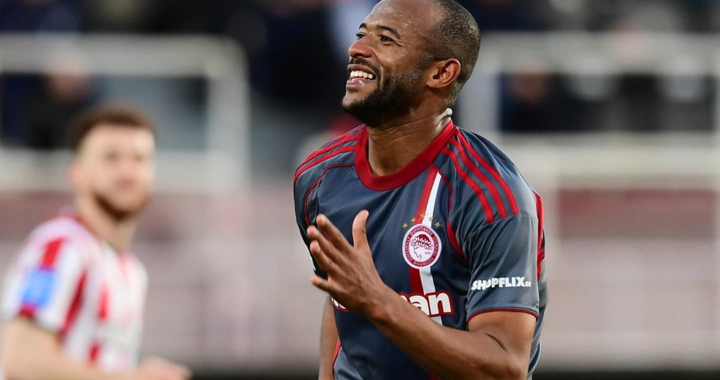 Πανσερραϊκός – Ολυμπιακός 1-2: «Καθάρισε» ο Ελ Κααμπί για τους «ερυθρόλευκους» (vids)