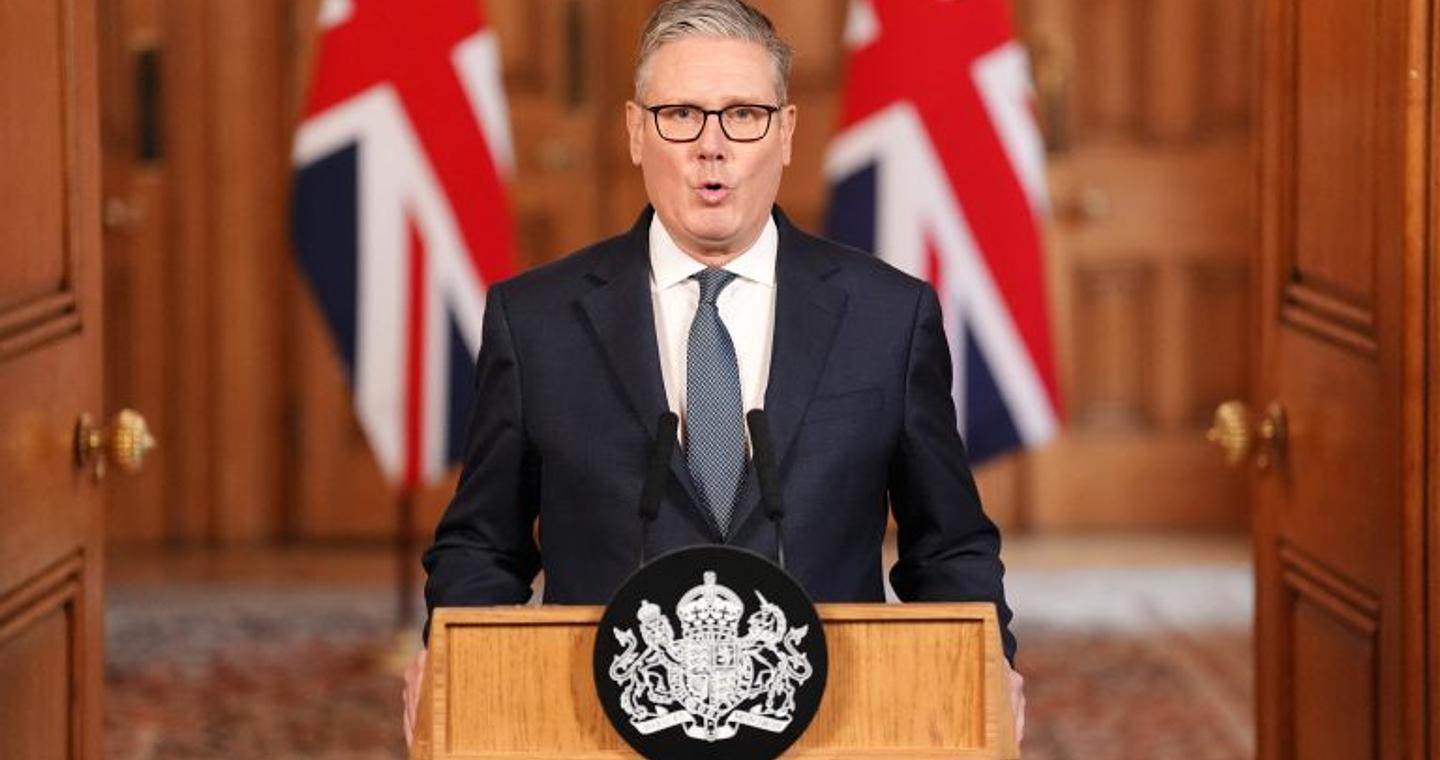 Χτύπημα στην Κύπρο μετά την απόφαση Στάρμερ – Στρατιωτική ένταση και πολιτικές αντιδράσεις