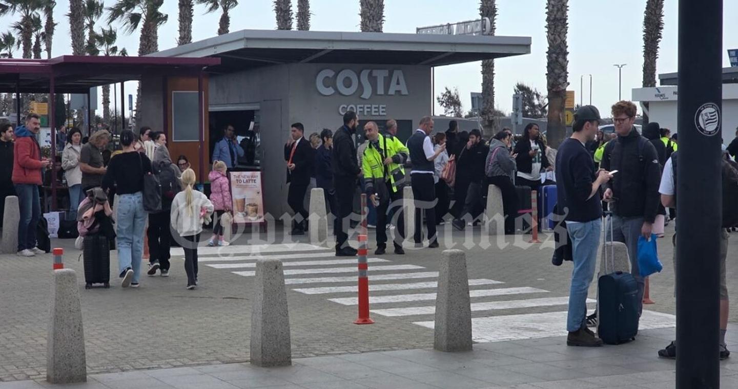 Κύπρος: Σειρήνες στη Βρετανική Βάση στο Ακρωτήρι - Αναχαιτίστηκαν δυο drones, εκκενώθηκε το αεροδρόμιο της Πάφου