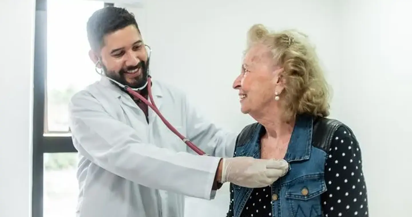 Νέες οδηγίες για εμβολιασμό ατόμων με καρδιοπάθεια