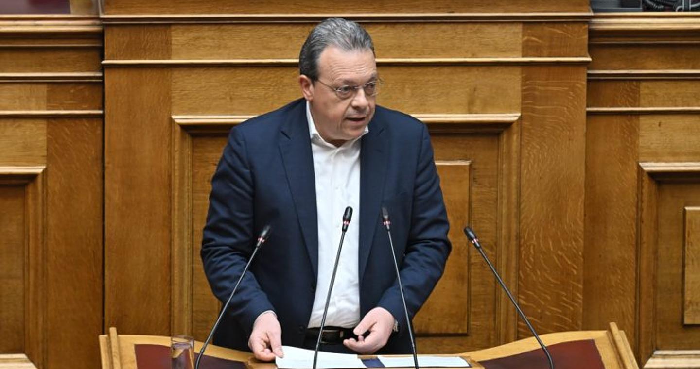 Σωκράτης Φάμελλος: Η Ελλάδα να ακολουθήσει το ισπανικό παράδειγμα μη εμπλοκής στη στρατιωτική επέμβαση στο Ιράν