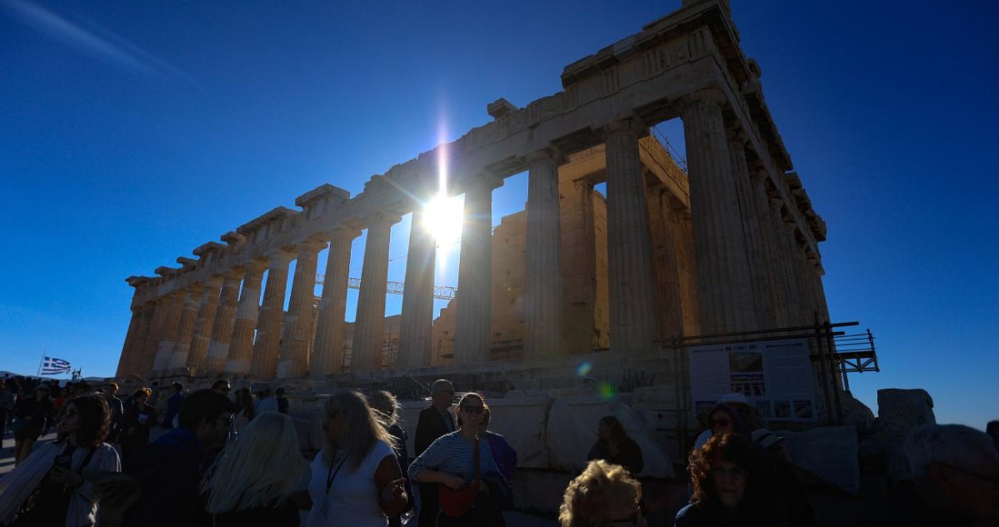 Τουρισμός: Πώς το ρεκόρ του 2025 καθόρισε την οικονομία