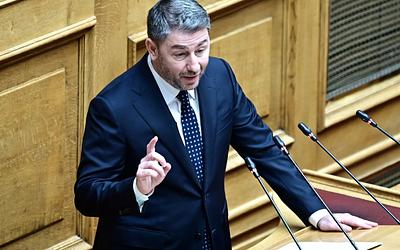 Μετωπική στη Βουλή: Οι αποκαλύψεις για το ρεύμα και το «καρφί» για την Τουρκία