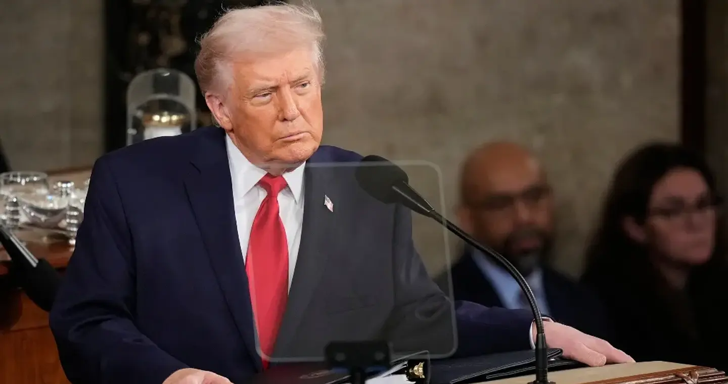 Η κυβέρνηση Τραμπ σταμάτα κάθε συνεργασία με την Anthropic