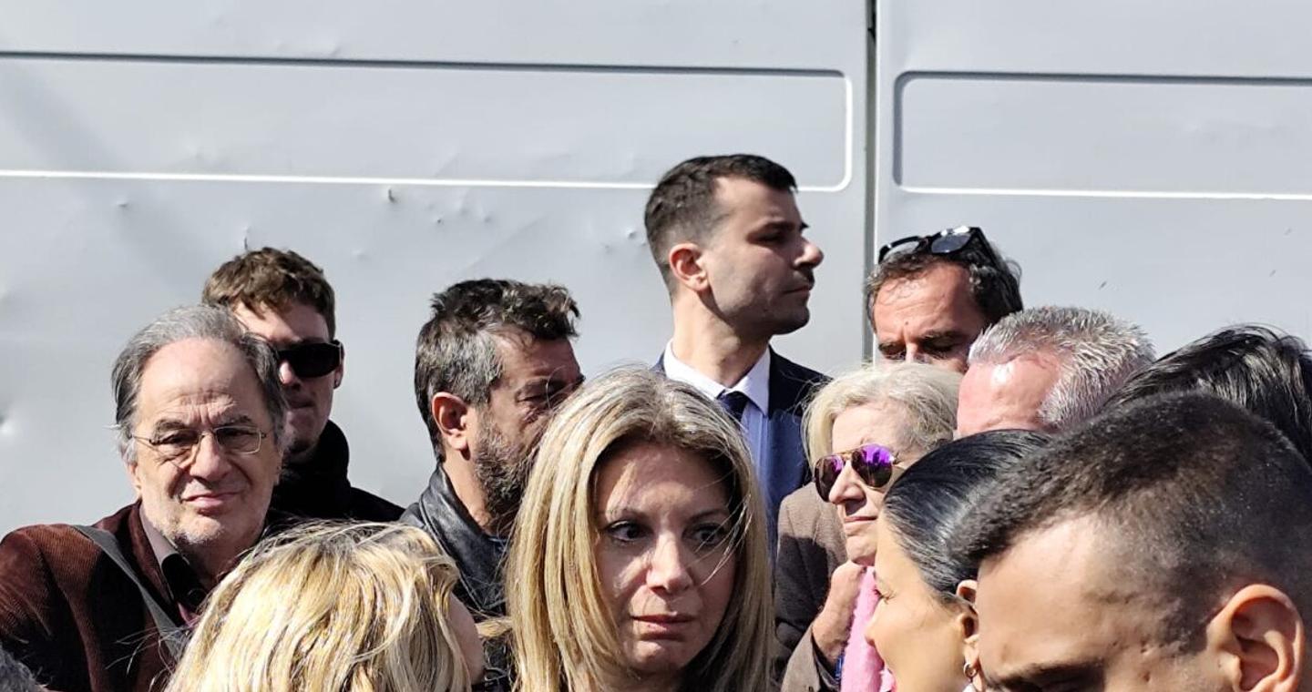 Τέμπη: Η Μαρία Καρυστιανού στο συλλαλητήριο στο Σύνταγμα - Δεν πραγματοποίησε ομιλία