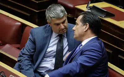 Πυρ ομαδόν κατά Σάντσεθ: Τι αποκαλύπτει η αναπάντεχη πολιτική σύμπνοια στην Ελλάδα