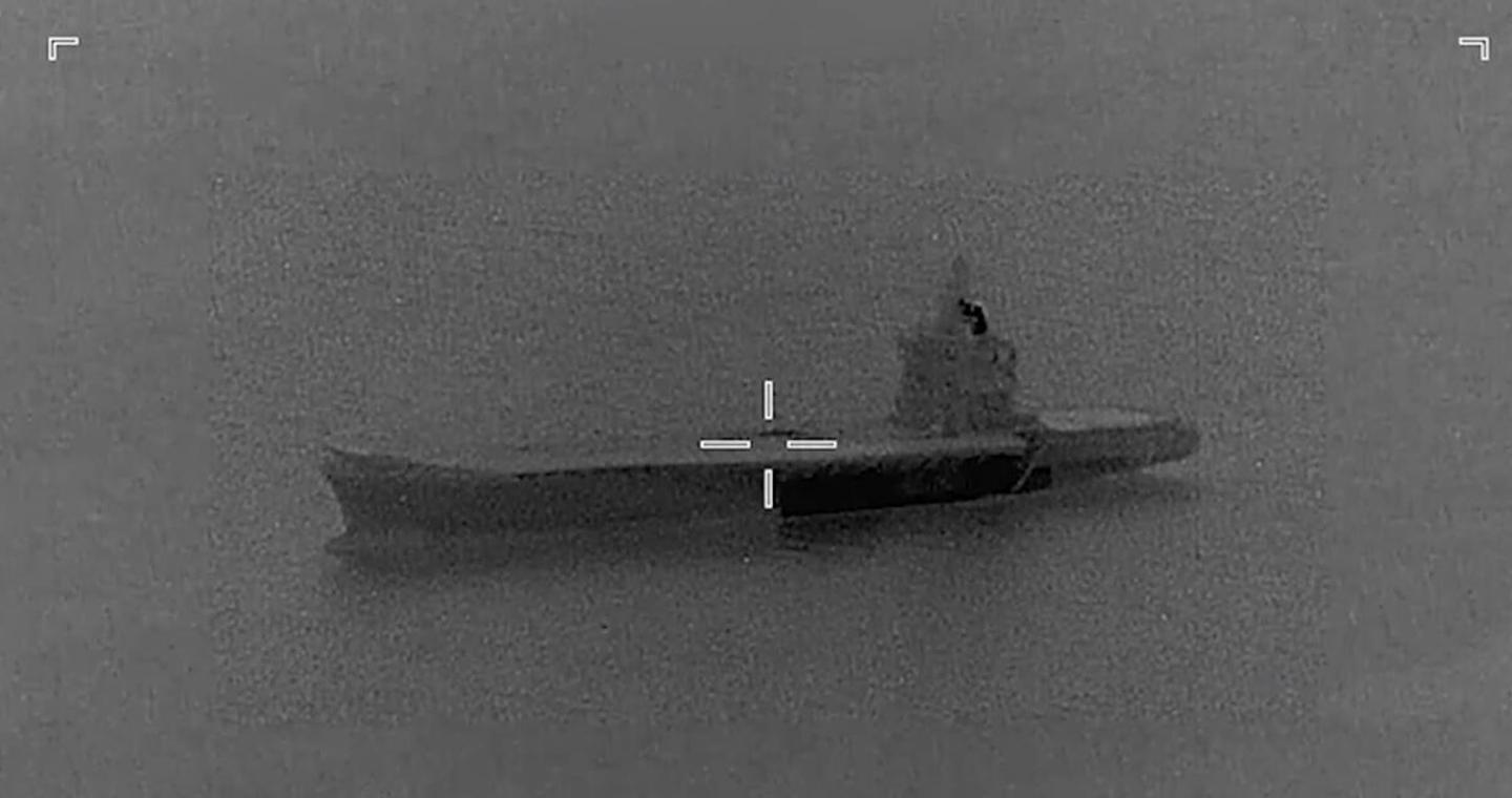 Οι ΗΠΑ βύθισαν ιρανικό αεροπλανοφόρο που μετέφερε drones: «Το Ιράν μείωσε τις πυραυλικές επιθέσεις κατά 90%», λέει το Πεντάγωνο