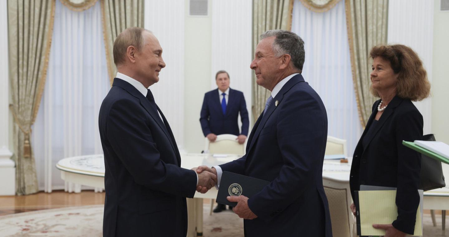 Μυστικές συνομιλίες της Exxon με τη Rosneft - Συζήτηση για ενεργειακές συμφωνίες κατά την επίσκεψη Γουίτκοφ στη Μόσχα