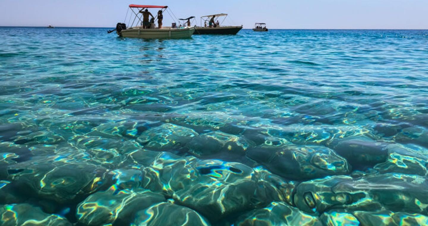 Ηλιοφάνεια, μελτέμι και κανονικές θερμοκρασίες – Μικρή άνοδος ως την Παρασκευή: Η πρόγνωση του καιρού από τη Νικολέτα Ζιακοπούλου