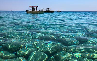 Ο καιρός σήμερα: Ηλιοφάνεια, δροσιά και μελτέμι – Τι να περιμένουμε;