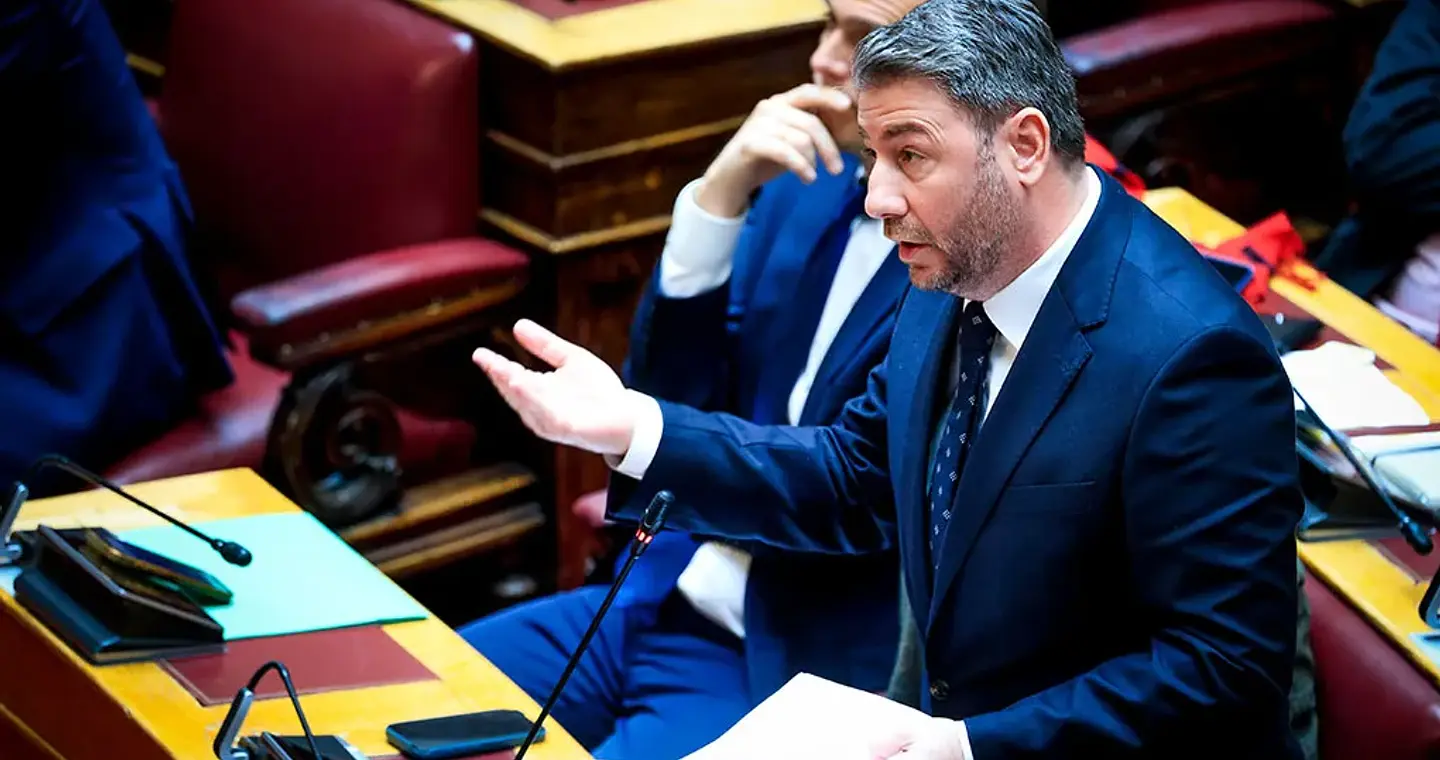 ΠΑΣΟΚ: σοβαρές καταγγελίες για γαλάζιο «πάρτι» διαφθοράς