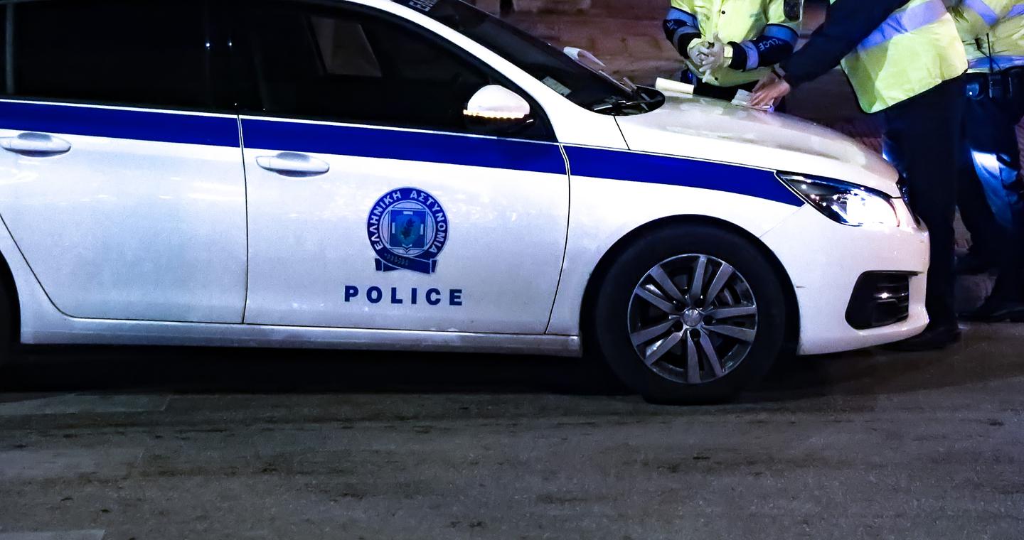 Μεθυσμένος οδηγός χωρίς δίπλωμα έτρεχε με 151 χλμ./ώρα στη Λ. Λαυρίου