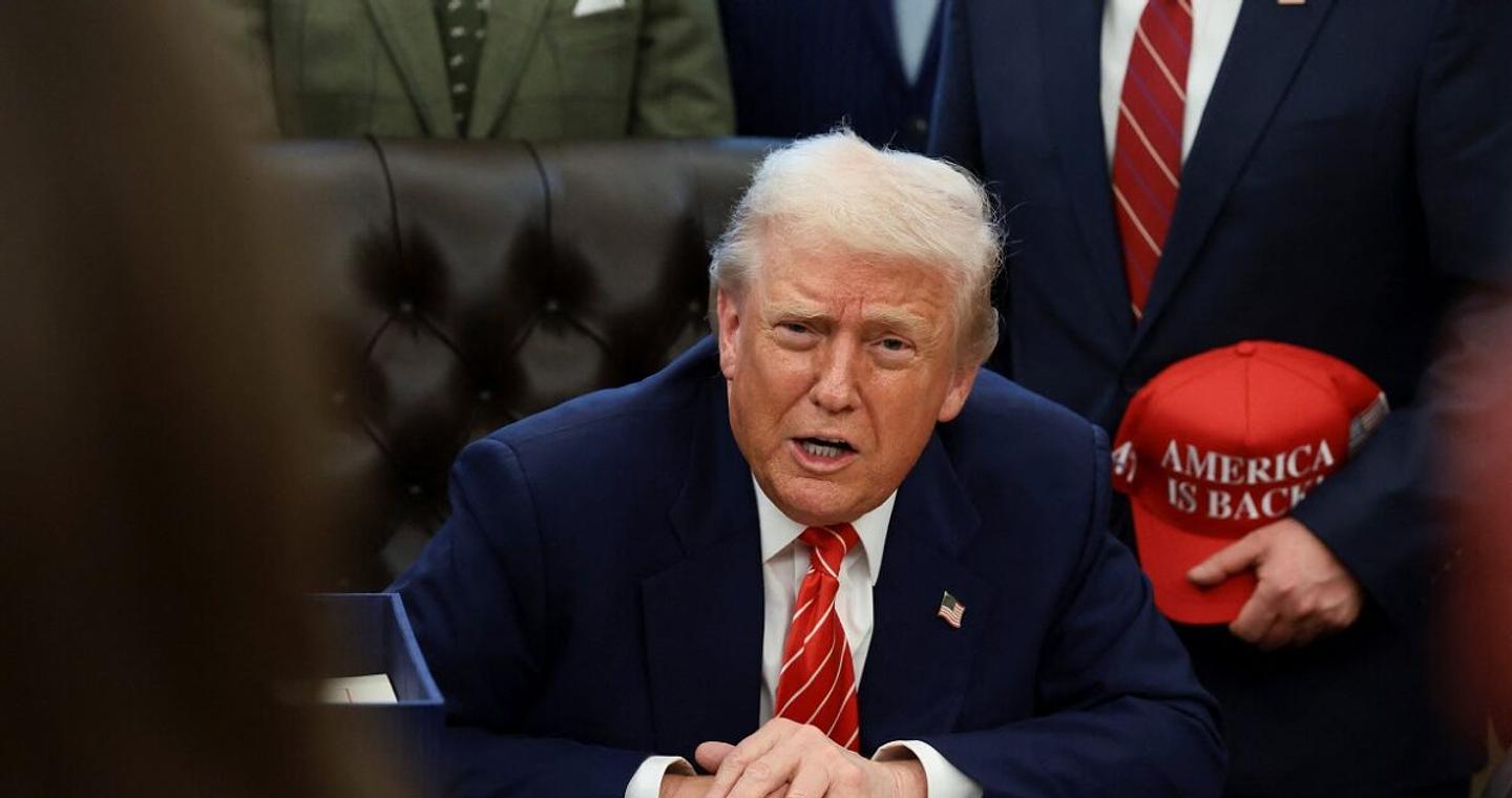 Ντόναλντ Τραμπ: Καμία συμφωνία με το Ιράν, μόνο άνευ όρων παράδοση