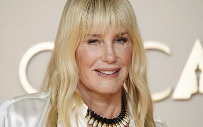 Η Ντάριλ Χάνα ξεσπά κατά της σειράς «Love Story» για τον JFK Jr.