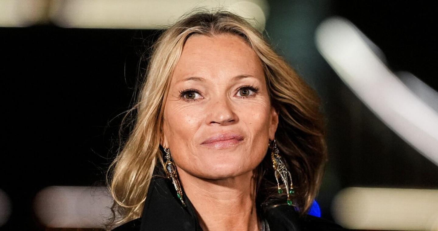 Κέιτ Μος: Η αντίδρασή της στην Εβδομάδα Μόδας στο Παρίσι που συζητήθηκε - «Σε παρακαλώ, μην με αγγίζεις»