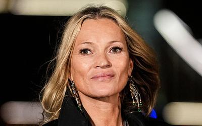 Έξω φρενών η Κέιτ Μος στο Παρίσι: «Σε παρακαλώ, μην με αγγίζεις!»