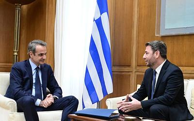 Τετ α τετ Μητσοτάκη - Ανδρουλάκη: Όλες οι εξελίξεις για τη Μέση Ανατολή