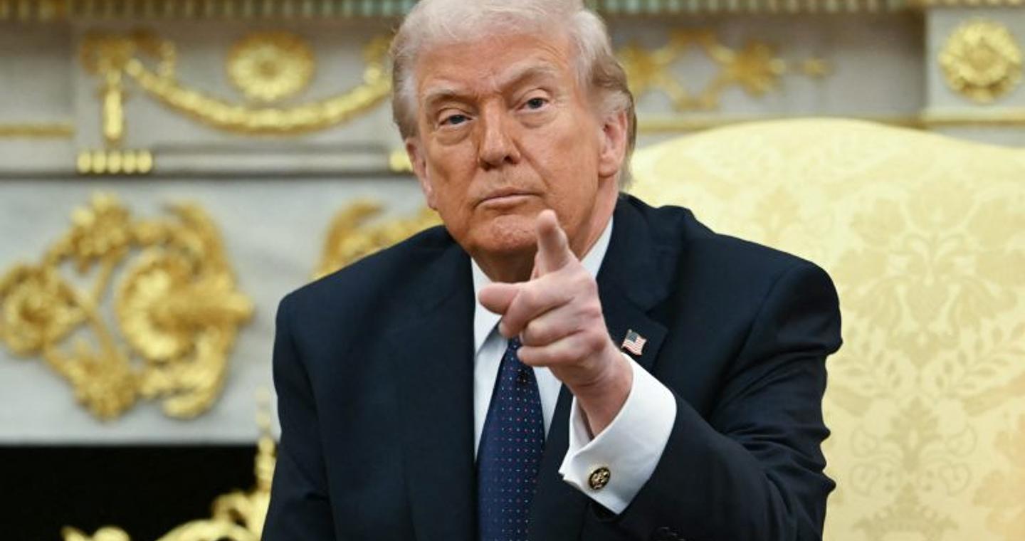 Τραμπ: Αμερικανική στρατιωτική προστασία στα πλοία που περνούν τα Στενά του Ορμούζ