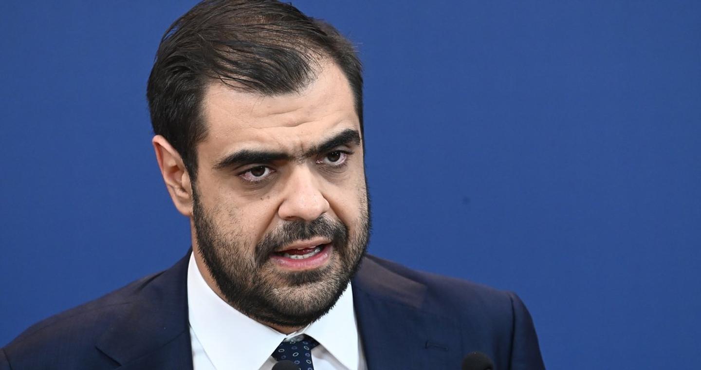 «Αδιανόητη ανάρτηση»: Επίθεση Μαρινάκη σε Πολάκη -Τι έγραψε ο βουλευτής του ΣΥΡΙΖΑ για τον ξυλοδαρμό του CEO της Cepal