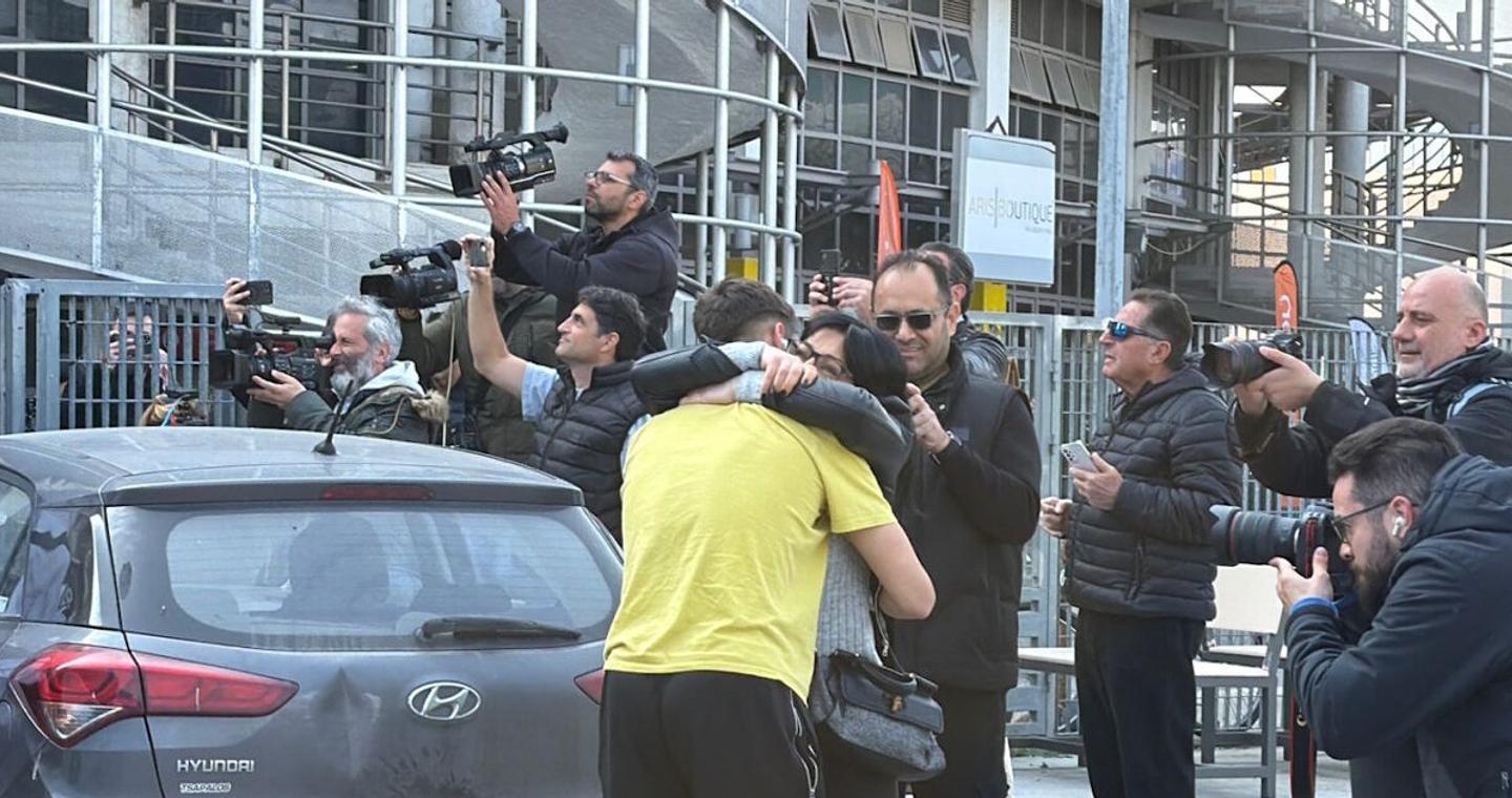 Έφτασε στη Θεσσαλονίκη η ομάδα μπάσκετ του Άρη που είχε εγκλωβιστεί στο Άμπου Ντάμπι: «Ζήσαμε εφιαλτικές στιγμές»