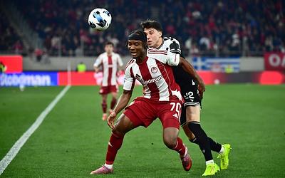 «Λευκή» πολιορκία στο Φάληρο: Ολυμπιακός και ΠΑΟΚ έμειναν στο μηδέν