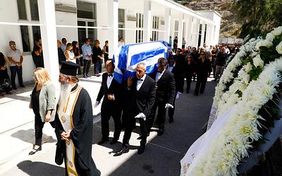 Συγκίνηση στο «αντίο» στον Δημήτρη Κωνσταντάρα: Ποιοι έδωσαν το παρών