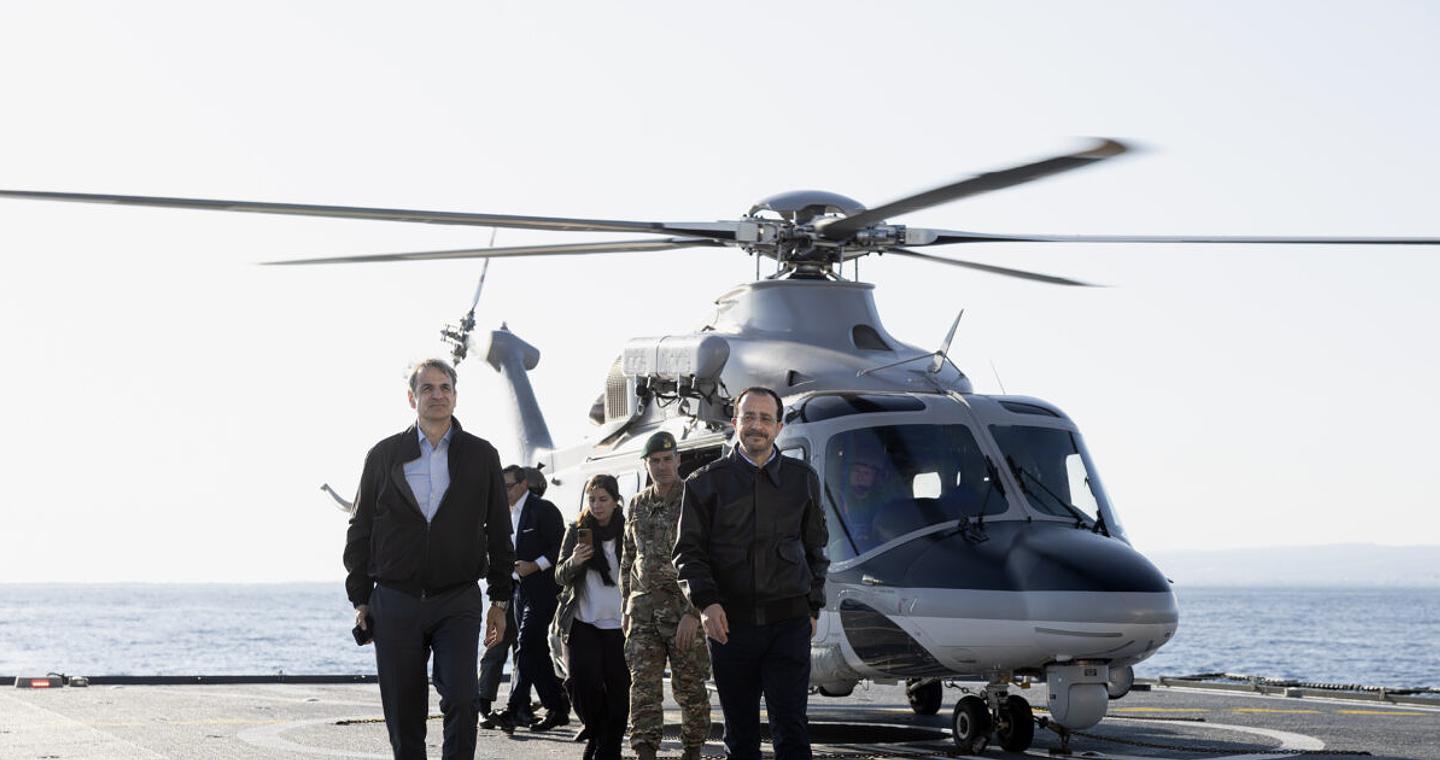 Μητσοτάκης και Χριστοδουλίδης επισκέφθηκαν τη φρεγάτα «Κίμων» στην Κύπρο: «Να ξέρετε πάντα ότι είμαστε εδώ για ό,τι χρειαστεί»