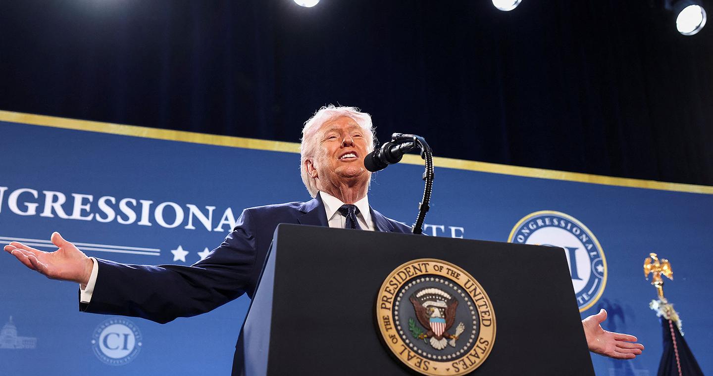 Αντικρουόμενα μηνύματα Τραμπ για το τέλος του πολέμου με το Ιράν