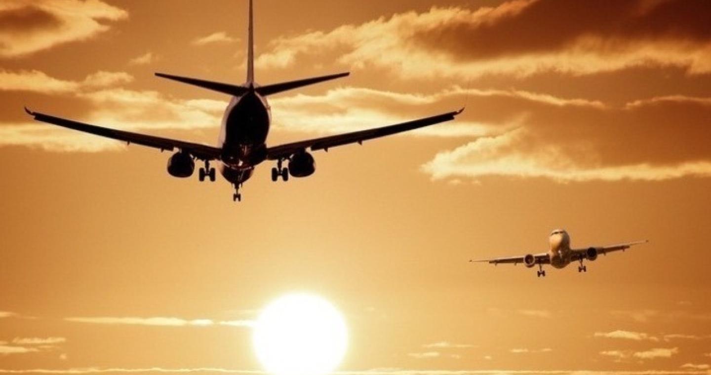 Οι αεροπορικές εταιρείες αυξάνουν τις τιμές των εισιτηρίων - Ο πόλεμος στο Ιράν αυξάνει το κόστος των καυσίμων