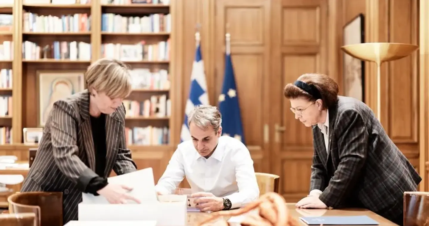 Delivery στο Μαξίμου οι φωτογραφίες της Καισαριανής - «Υπερηφάνεια πέρα από ιδεολογίες», ένιωσε ο Μητσοτάκης