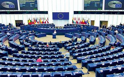 Εμπορικός πόλεμος Ε.Ε. – ΗΠΑ: Γιατί μπαίνει στον πάγο η μεγάλη συμφωνία